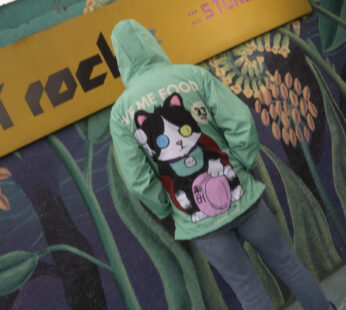 Chompa Impermeable Gato maneki food