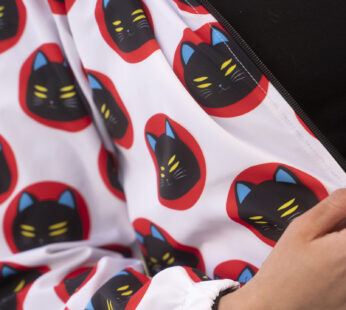 Chompa Impermeable cara gato negro