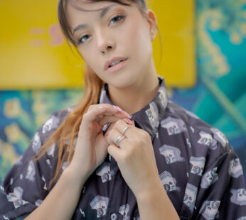 Camisa Camera Pattern Girl version