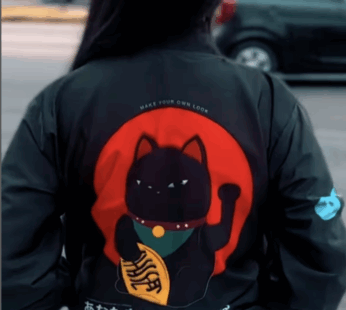 Chompa Bomber Gato Maneki color negro